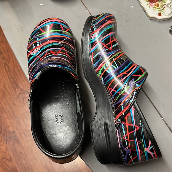 Nursing clogs for sale - gently used - Picture 2 of 3